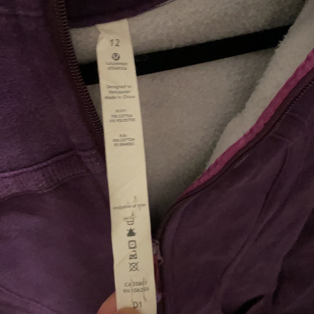 Lululemon Scuba Jacket - Picture 3 of 6
